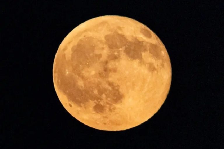 Fenomena Harvest Moon Warnai Langit RI, BMKG Imbau Potensi Banjir Rob di Wilayah Pesisir