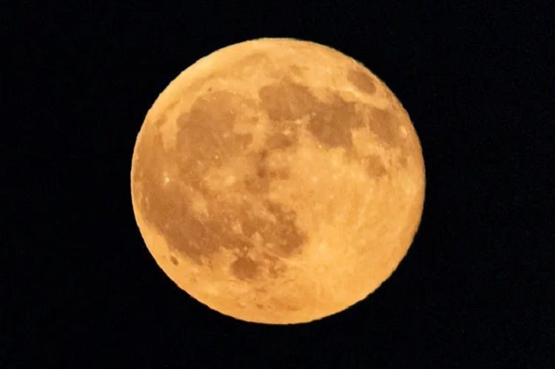 Fenomena Harvest Moon Warnai Langit RI, BMKG Imbau Potensi Banjir Rob di Wilayah Pesisir