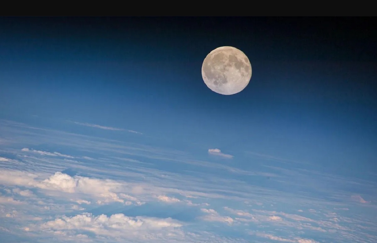 Bulan Pemburu Hiasi Langit RI Malam Ini, Simak Panduan Waktu Pengamatan dari BMKG