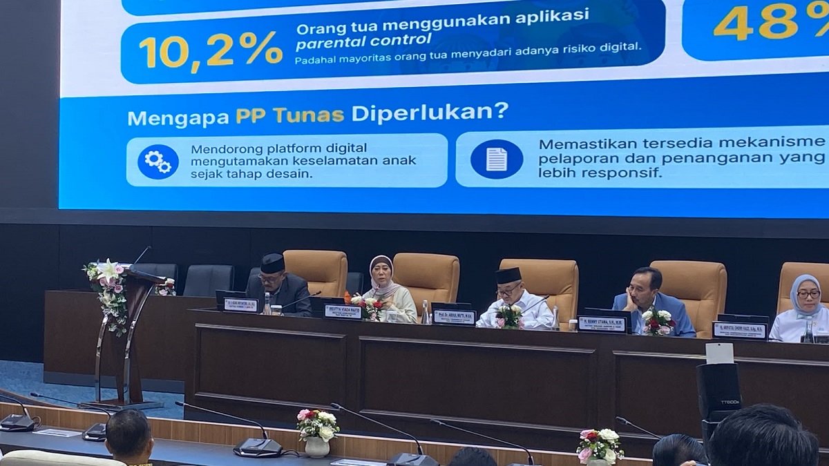 Menkomdigi Tetapkan YouTube dan Instagram Berisiko Tinggi untuk Anak, Simak Alasannya