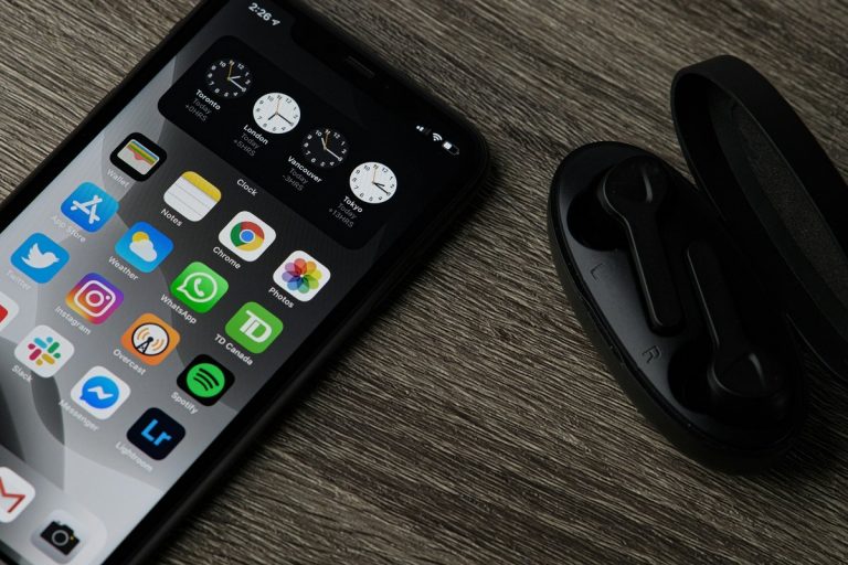Panduan Praktis dan Aman Berbagi Hotspot di iPhone